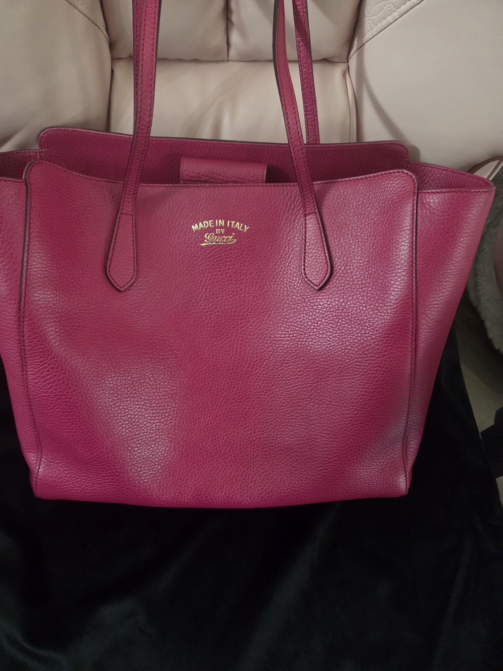 Gucci Pink Leather Tote with Gold Logo - Picture 6 of 6